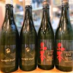 秋田県の山本さん、青森県の陸奥八仙さんから、特別なお酒「山本 神力」「八仙 NUMBER EIGHT」が届きました！