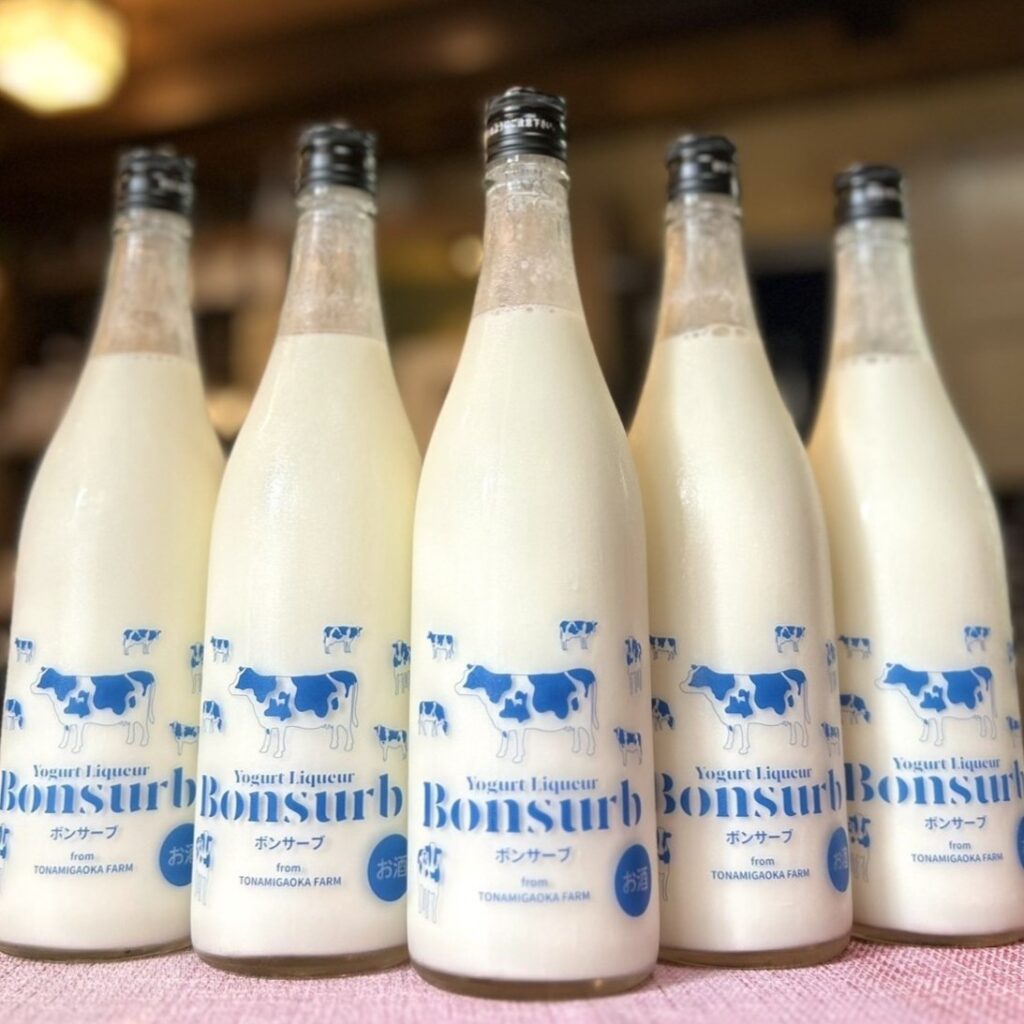 陸奥八仙さんから濃厚なヨーグルトリキュール「ボンサーブ」が到着!!