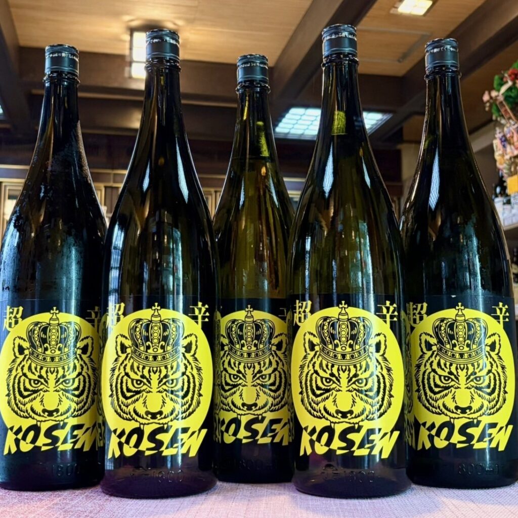王冠をかぶった虎が印象的な辛口酒!「琥泉 超辛口 純米原酒」のご紹介!